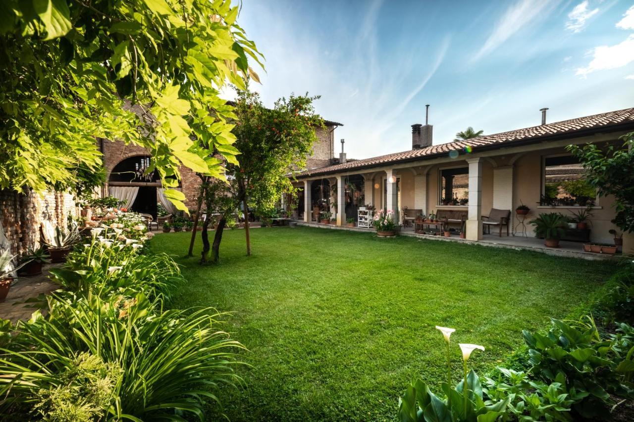 La Casa Nel Borgo Acomodação com café da manhã Piadena Exterior foto